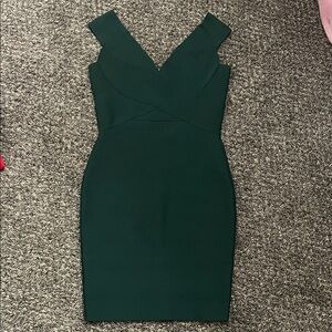 Elegant Green Sleeveless Dress